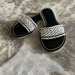 rag & bone chalk and black cotton knit slide sandals 
Size EU 37 / US 7
Reg $195
